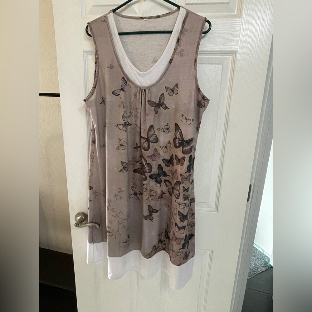 Sleeveless Butterfly Print Midi Dress in Taupe and White